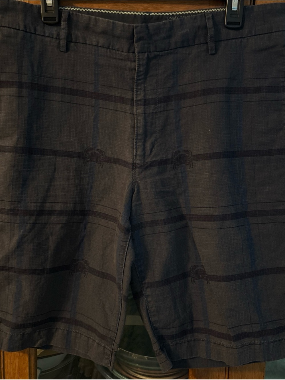 Tommy Bahama Relax Men's Charcoal Plaid Flat-Front Shorts with Crabs
